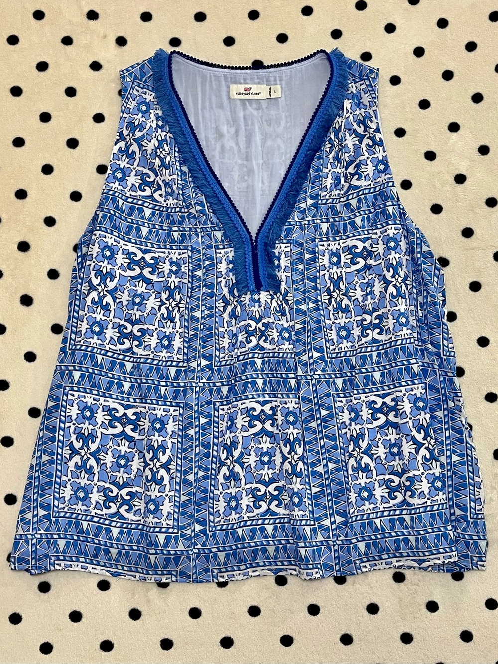 Vineyard Vines Cay Scarf Print Pintuck V-Neck Top Size L